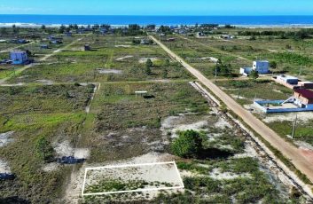 Terreno a venda em Balnéario Gaivota no Bairro Balnéario Tropical